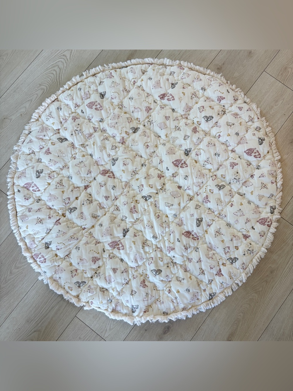 Pehr Round Quilted Play Mat - White with Pink and Butterfly print
